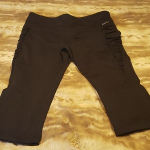 Lorna Jane Activewear Capri Leggings Ruched M